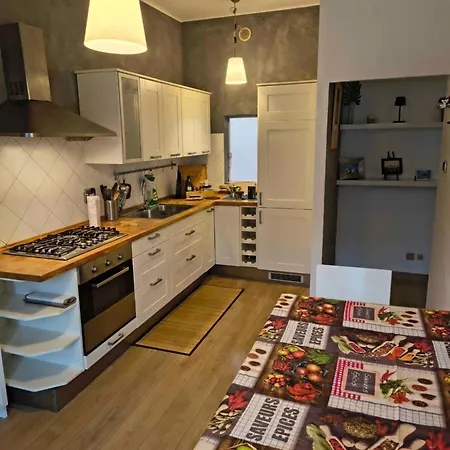 Appartement House Fioravanti 25 *